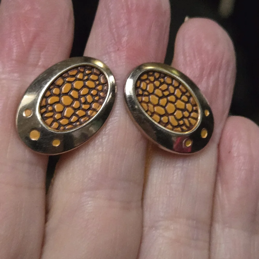 Hickok gold & croc vintage cufflinks